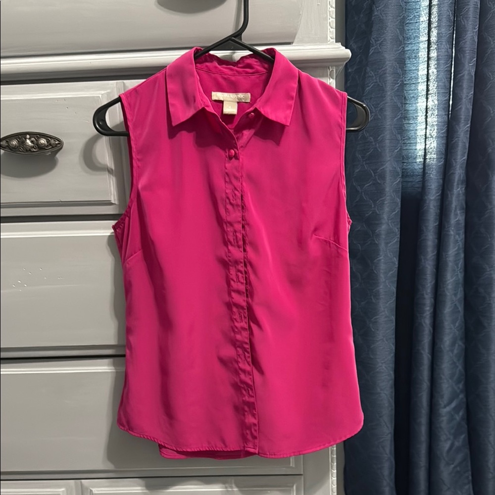 Banana Republic Pink Sleeveless Blouse with Dress Shirt Collar